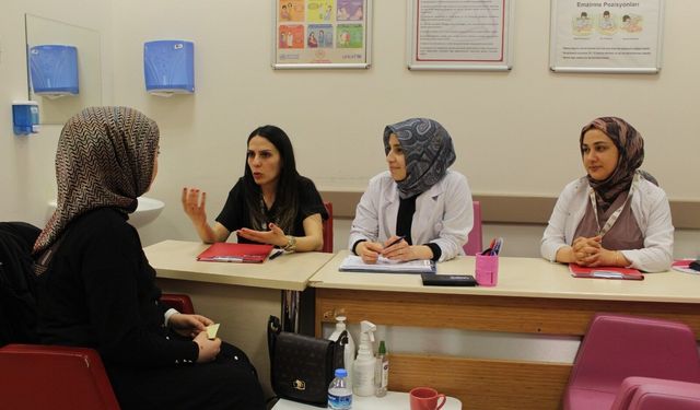 Tatvan’da Ücretsiz Gebe Okulu: Anne Adaylarının Kaygıları Azalıyor