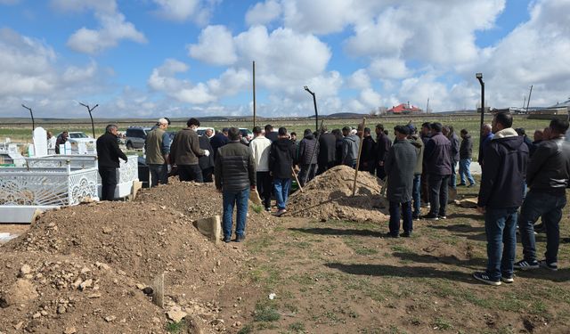 Van’da Köpek Saldırısında Hayatını Kaybeden Çocuk Defnedildi