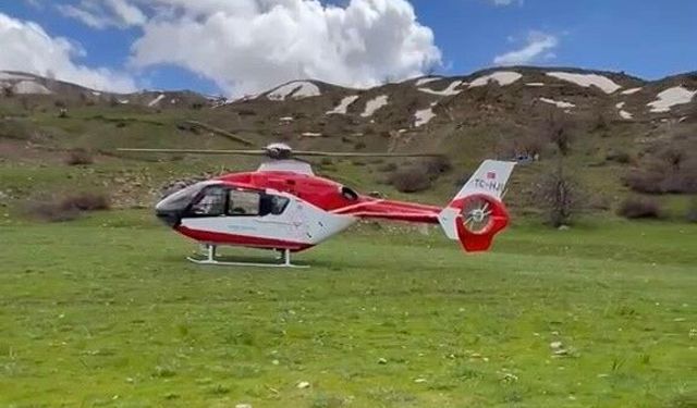 Bitlis’te Kayalıklardan Düşen Genç Helikopterle Hastaneye Sevk Edildi