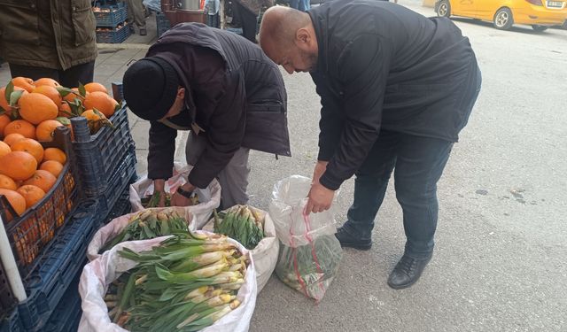 Şifa Kaynağı 'Çiriş' Otu Bitlis'te Tezgahlardaki Yerini Aldı