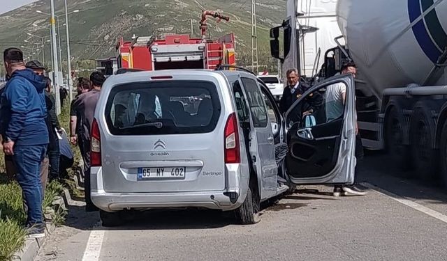 Van’da Feci Kaza: 1’i Çocuk 4 Kişi Yaralandı
