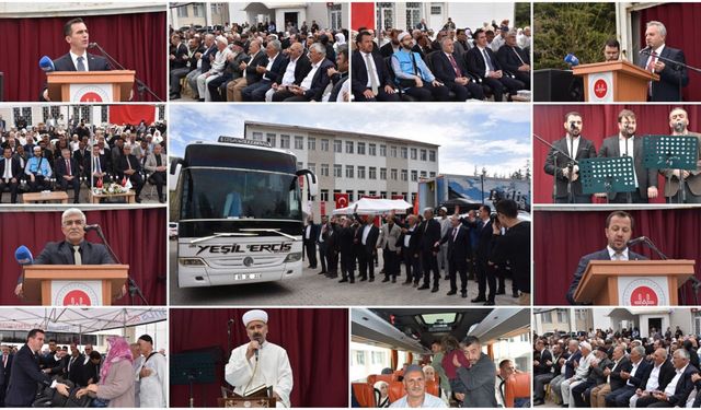 Bitlis'ten Kutsal Topraklara Gidecek Hacı Adayları Dualarla Uğurlandı