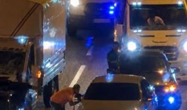 Bitlis Spor kutlamalarında vatandaş ambulansın önünde koşarak yolu açtı; Takdir topladı