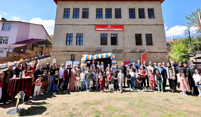 Bitlis’te Kitap Okuyan Aileler Ödüllendirildi