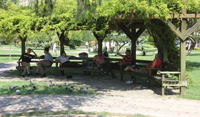 Uzmanlardan Yaz Uyarısı: Sıcak Hava Mikropların Yayılmasını Hızlandırıyor