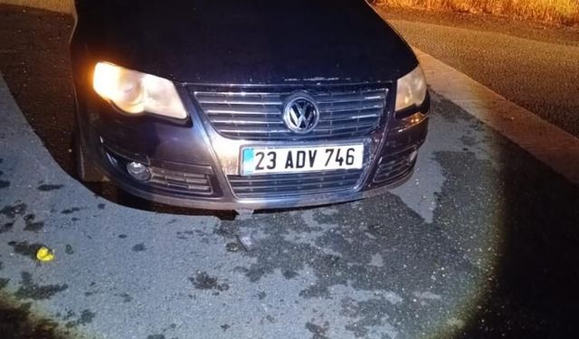 Elazığ'da iki otomobil çarpıştı: 3 yaralı