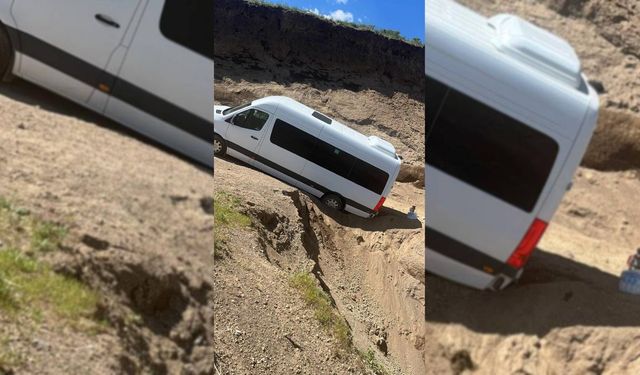 Nemrut Yolu'nda Mahsur Kalan Öğrenciler Kurtarıldı