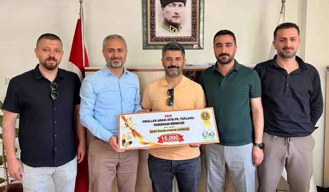 Bitlis’te ‘Okullar Arası Atık Pil Toplama Yarışması’nda Derece Yapan Okullar Ödüllendirildi