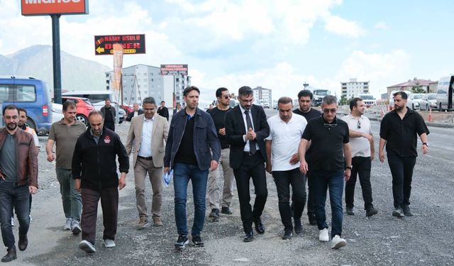 Başkan Tanğlay Beşminare Mahallesi’nde Asfalt Çalışmalarını Yerinde İnceledi
