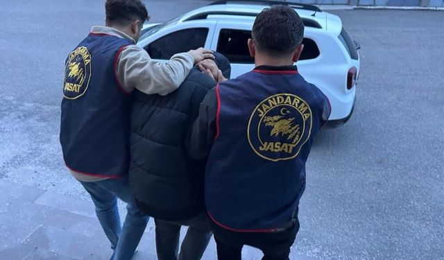 Kars'ta 42 yıl hapis cezasıyla aranan firari yakalandı