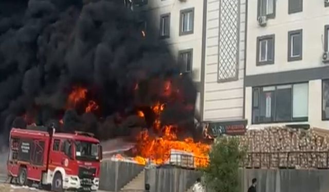 Şanlıurfa'da 10 katlı binada yangın: 8 daire zarar gördü
