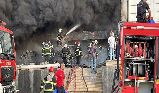 Şanlıurfa'da iş yerinde yangın: 6 kişi yaralandı