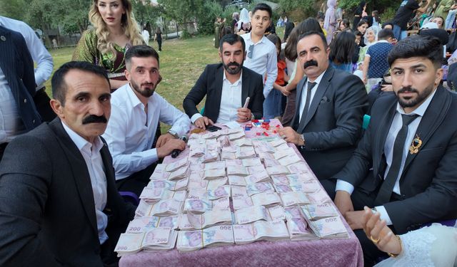 İki Gün İki Gece Süren Düğünde 35 Koyun Kesildi, 6 Milyon Lira Takıldı
