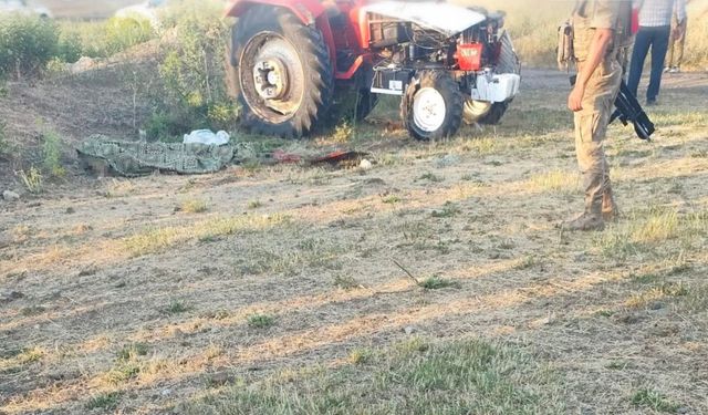 Van'da devrilen traktörün altında kalan kişi hayatını kaybetti