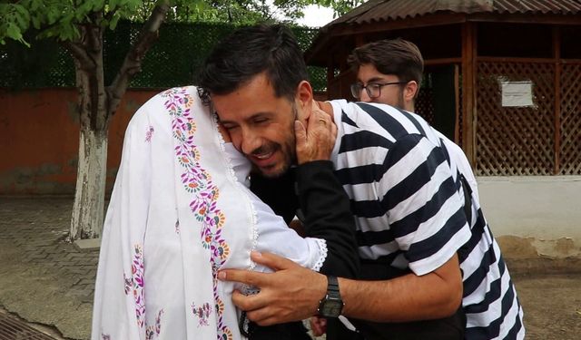 "İnsanlık ölmemiş" dedirttiler, cüzdanını kaybeden yaşlı kadını sevindirdiler