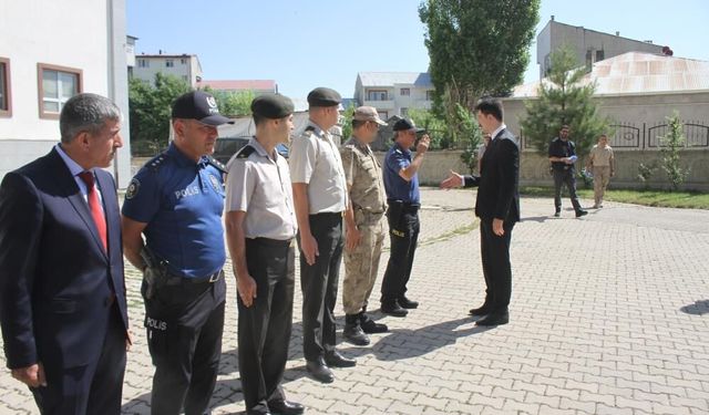 Bitlis'e komşu ilçede kaymakam göreve başladı