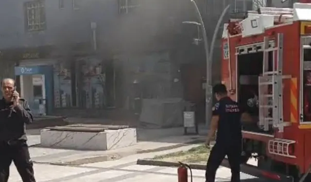 Çarşı merkezinde trafo patladı: Esnaf kalıcı çözüm bekliyor