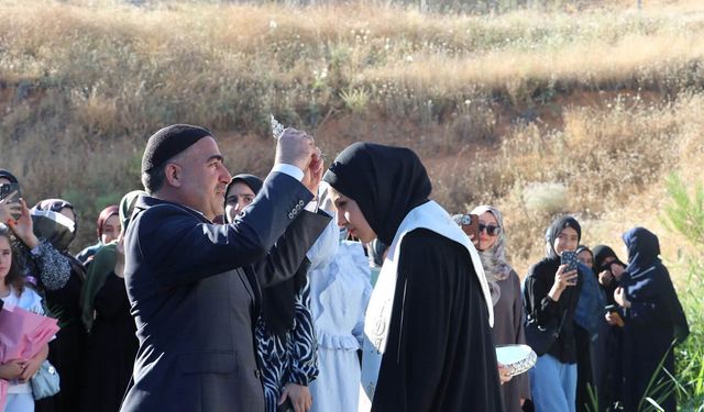 Hafız Öğrenciler İçin Taç Takma Merasimi Düzenlendi