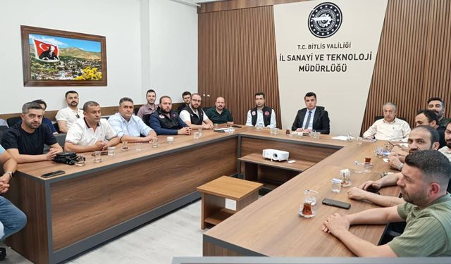 Bitlis'te asansör güvenliği toplantısı düzenlendi