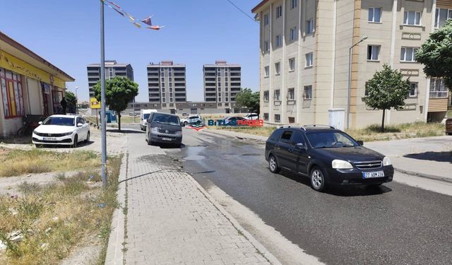 Bitlis’te TOKİ 3. Etap’ta çevreye yayılan lağım kokusu vatandaşı canından bezdirdi