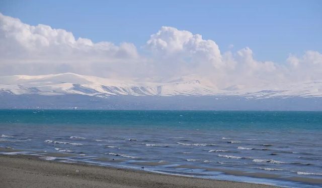 Van'da hava sıcaklıkları yükseliyor: Güneşli günler etkisini sürdürecek