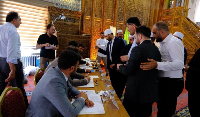 Bitlis, Van’da Ezanı Güzel Okuma Yarışması Bölge Finali’nde ikinci oldu