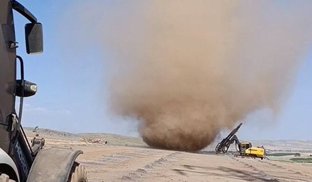 Bitlis'te aniden ortaya çıkan hortum kamerada