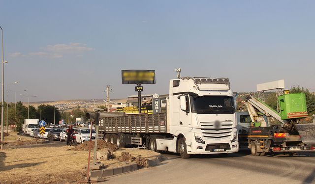 Diyarbakır'da bitmeyen yol çilesi: Seyrantepe trafiği yılan hikayesine döndü