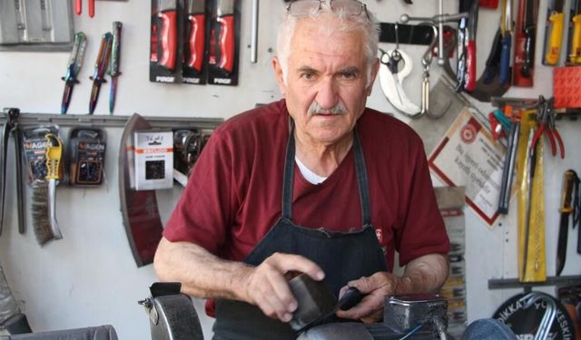 Çarkın başında geçen 59 yıl: Mesleğini babasından devraldı
