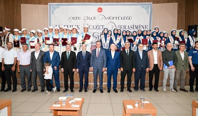 Erzurum'da 54 hafız icazet belgesini aldı