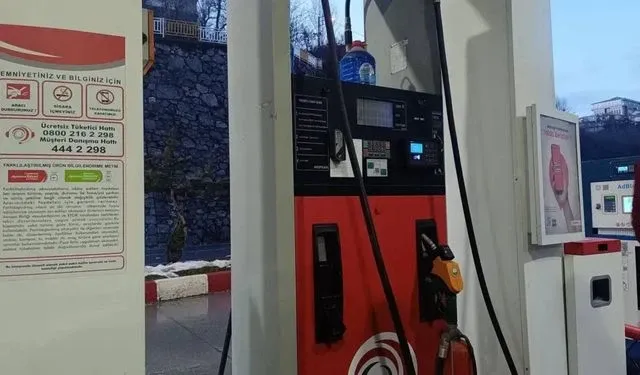 Araç sahipleri dikkat! Motorine beklenen indirim geldi