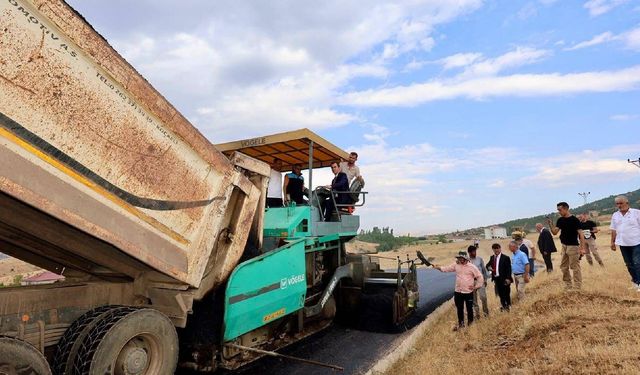 Mutki’de yol ve sulama yatırımları yerinde incelendi