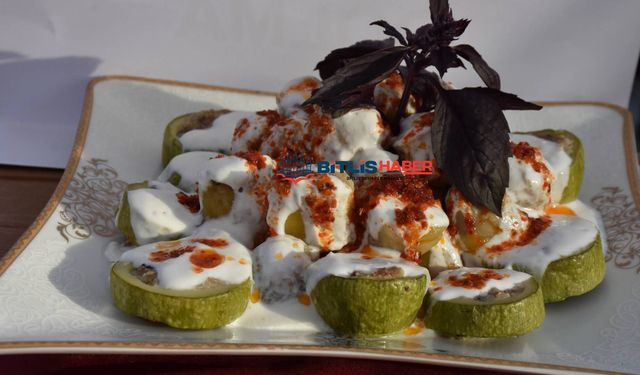 Bitlis’in Coğrafi İşaretli Lezzeti Katıklı Dolma Nasıl Yapılır?