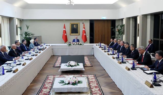 Kabine Toplantısı Cumhurbaşkanı Erdoğan başkanlığında Ahlat’ta başladı