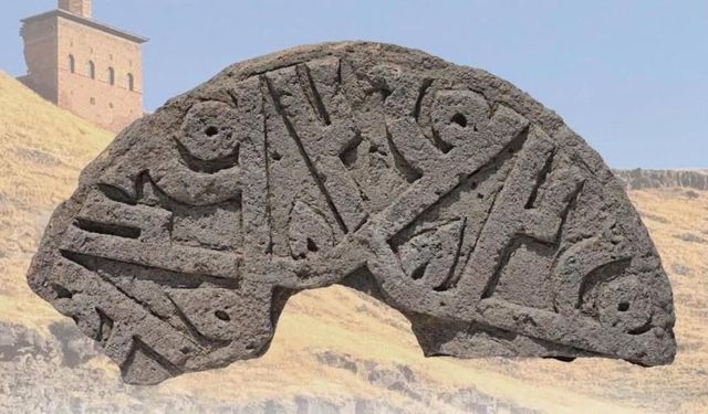 Hz. Muhammed ismi 6 kez bulunan Selçuklu taşı keşfedildi; Ahlat'ta sergilenecek