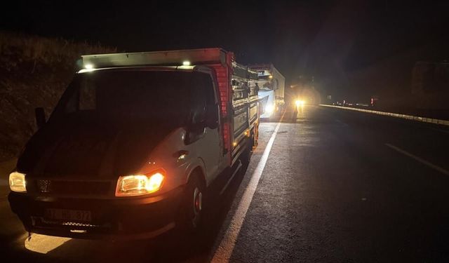 Şanlıurfa'da TIR kamyonete çarptı: Aynı aileden 7 yaralı