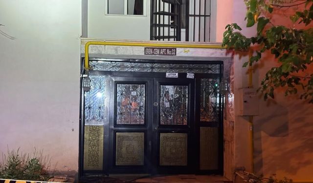 Temel kazısı sırasında çatırdama sesi: Bina boşaltıldı