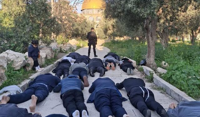 Mescid-i Aksa'da statükoyu değiştirme girişimi: "Yahudi bayramları dayatmanın aracı haline getiriliyor"
