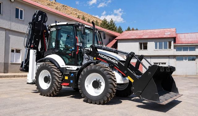 Hayırsever iş insanından Bitlis Belediyesi’ne iş makinesi desteği