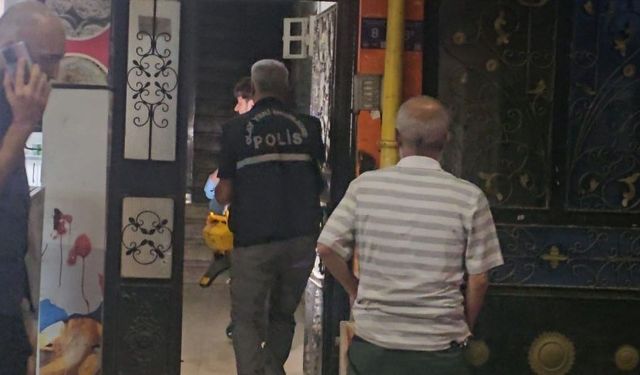 Evde silahlı ve bıçaklı kavga: 2 kişi yaralandı