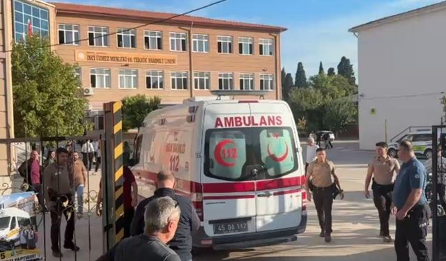 Bakan Gürlek: 2’si ağır 11 öğrencinin yaralandığı silahlı saldırıyla ilgili 4 kişi gözaltında