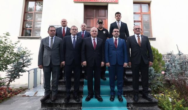 Milli Savunma Bakanı Güler'den Kars'ta peş peşe ziyaretler