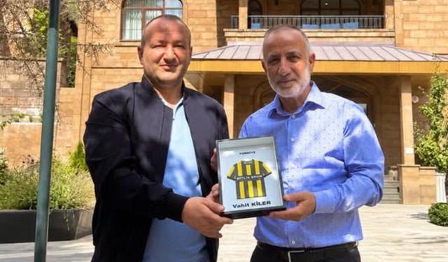 Bitlisli iş insanlarından Bitlis Spor’a destek