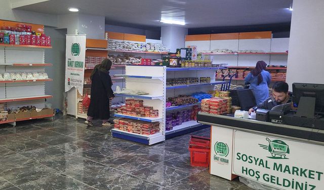 Van’da Umut Kervanı 250 ihtiyaç sahibi aileye yardım eli uzattı