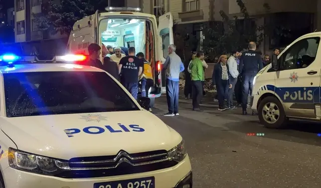 Husumetli Aileler Birbirine Girdi: 2 Kişi Yaralandı