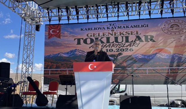 Bingöl'de 40 yarışmacının katıldığı at yarışları nefes kesti