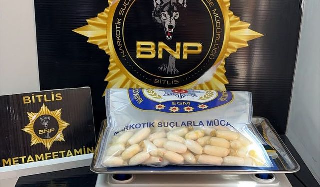 Tatvan’da bir yolcunun mide ve bağırsaklarında 608 gram uyuşturucu ele geçirildi