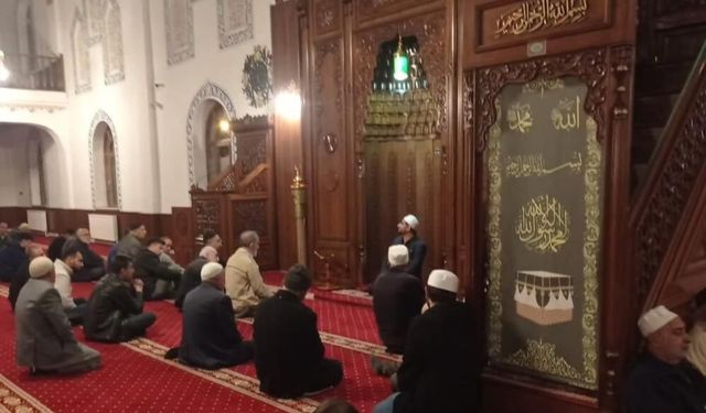 Van'da sabah namazı buluşmaları: Cemaate namaz ve iman üzerine sohbet