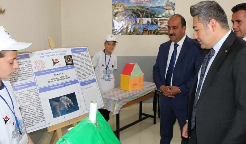 Hizanlı öğrenciler  “Bilim Fuarı” sergisi açtı