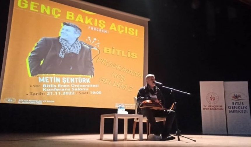 Sanatçı Metin Şentürk, Bitlis'teki öğrencilerle bir araya geldi